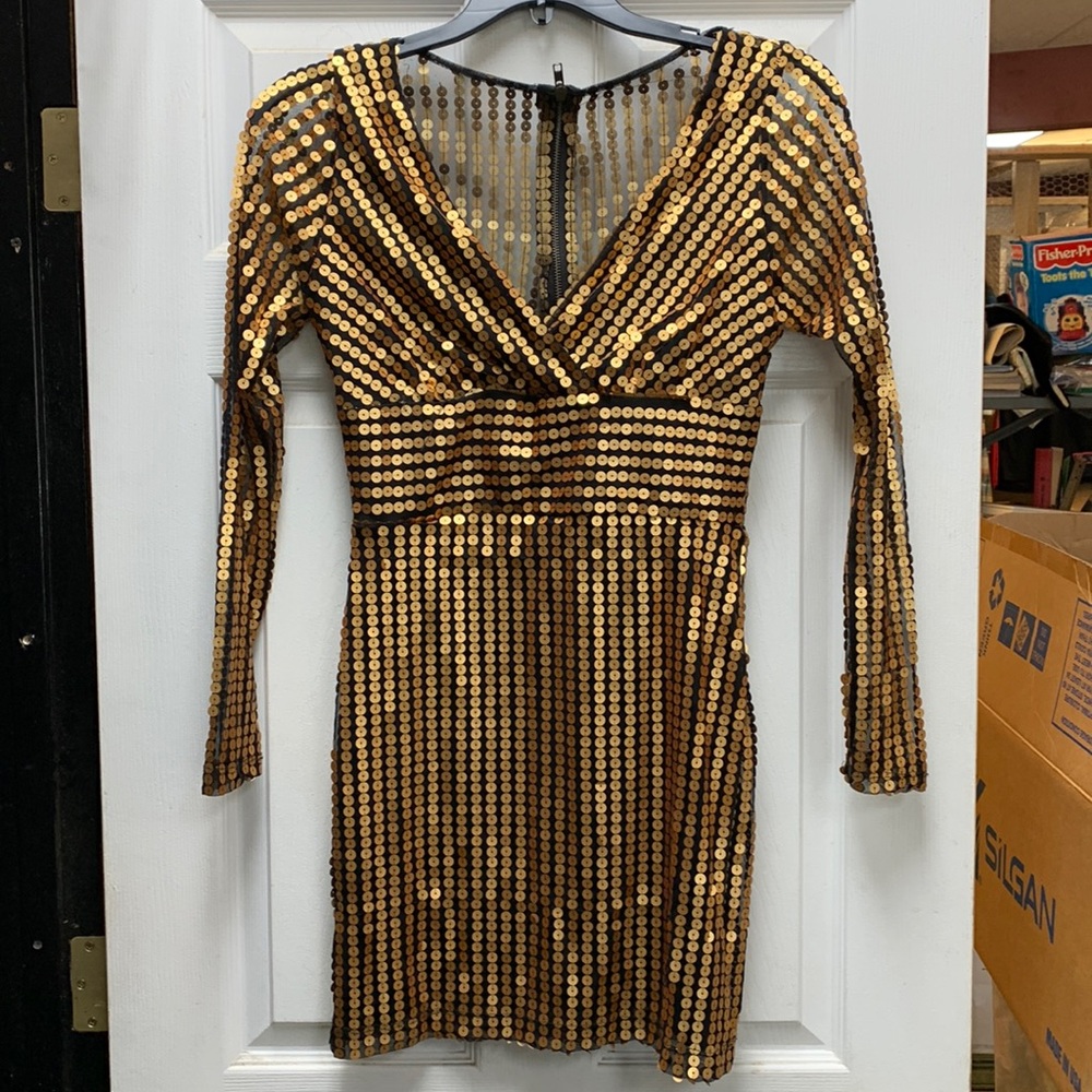 Gold sequined dress M